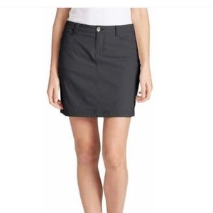 Eddie Bauer adventurer skort. Worn maybe 2x‎
